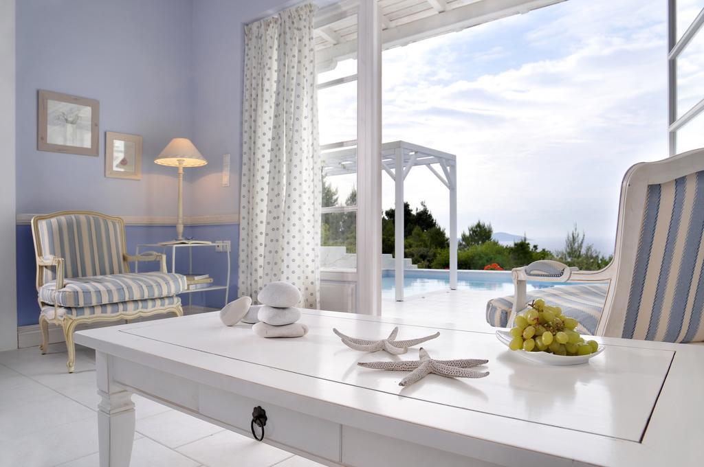 Anemolia Villas With Private Pools Near The Most Beautiful Beaches Of Alonissos Isomata Екстериор снимка