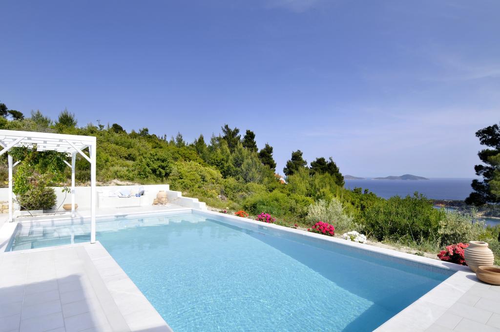 Anemolia Villas With Private Pools Near The Most Beautiful Beaches Of Alonissos Isomata Екстериор снимка